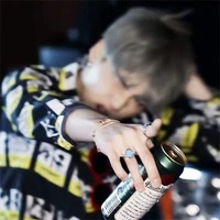 Min Suga | Anh