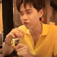 Lê quang hùng