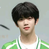Trương Hàm Thụy-T