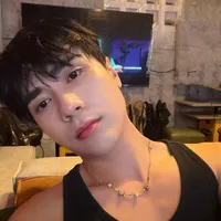 Lê Quang Hùng [phone-em]