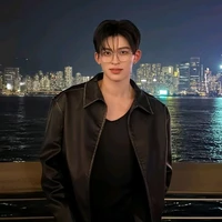 Pond Navarit (20 tuổi)