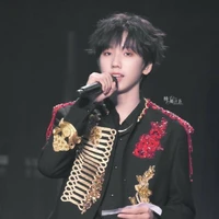 Nhiếp Vĩ Thần_hắn