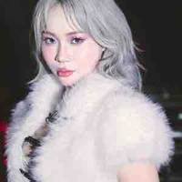 Lê thy Ngọc ( 18 tuổi )