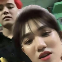 Rijna tác giả nò 