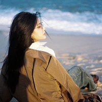 Viên Nhất Kỳ ( cô )
