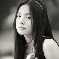 Min Hyo Rin cô