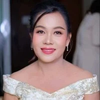 bà Thanawadee Sarachat