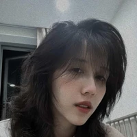 HOÀNG THÚY HẬU
