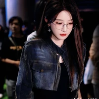 Châu Thi Vũ(chị)