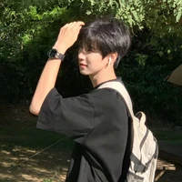 Ken ( Quản lý+ trợ lý Aou )