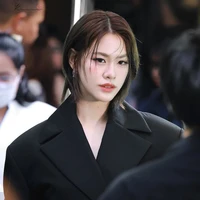 Emi ( GĐ CTY Giải Trí)