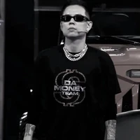 Bùi Thế Anh(L)