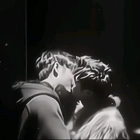 Đàn em anh Zoi Thúy