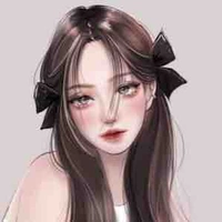 Chị gái kế của Duy