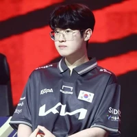 Choi Wooje ( Zeus) 🐥