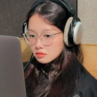 Trần Hoàng Phương Lan[Chị]