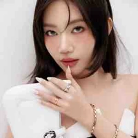 Hoàn Mỹ(chị gái em)