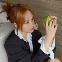 Ánh Nhật(bạn thân cô)