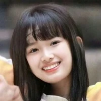 TẢ HOÀNG YẾN NHI