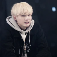 Min Yoongi-25t- hắn