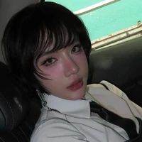 Hoàng Ly - Lyly (cô)