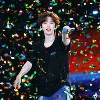 Hạ Tuấn Lâm ( cậu )