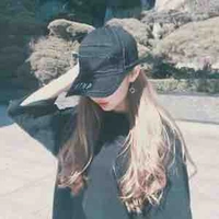 Mẹ anh