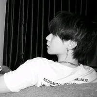 Hùng [nhân cách 2]