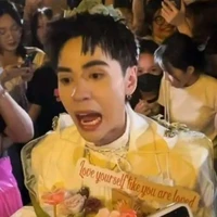 Nhỏ (lười) =((