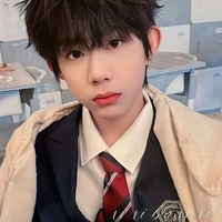 Trần Dịch Hằng "hắn"