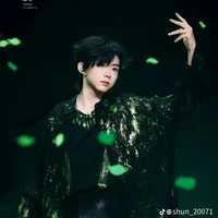 Trần Dịch Hằng ( anh )