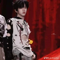 Trương Hàm Thụy ( em )