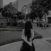 Huỳnh Ngọc Yến(mẹ anh)