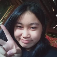 Lyna nghiện mùi thuốc