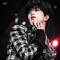 Trương Hàm Thụy -Anh²