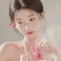 Trần Gia Nguyên _ mẹ anh, cậu