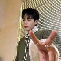 quang hùng ( phone )