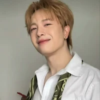 Phong Hào ( Nicky )