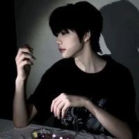 Trần Dịch Hằng_ hắn