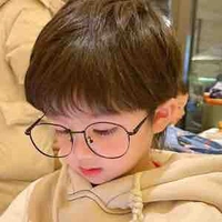 Vương Đình Quốc Thiên - lúc nhỏ 
