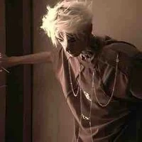 Trần Minh Tiến(bố em)¹