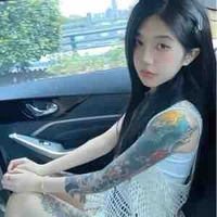 Lục Khả Hân 