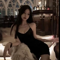 Vi Khánh Lan { nữ 9}