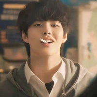 Lee Hyun woo- em
