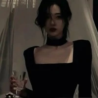 Nguyễn Thị Ngọc Mai (mẹ cậu)