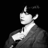 Kim Taehyung (V)