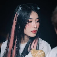 Uyển My
