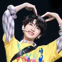 Tả Kỳ Hàm_cậu