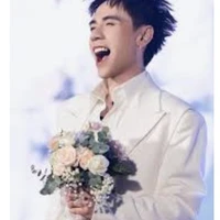 quang hùng