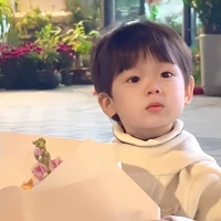 Hạ Tử Nhiên - cậu - còn nhỏ